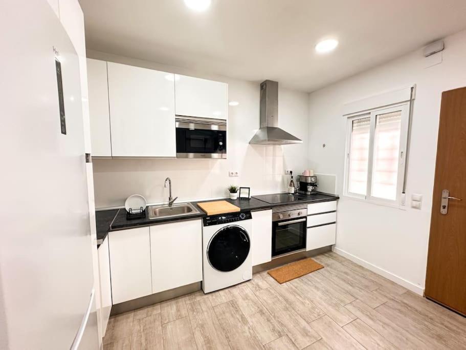 Apartamento Comodidad Y Ubicacion مالقة المظهر الخارجي الصورة